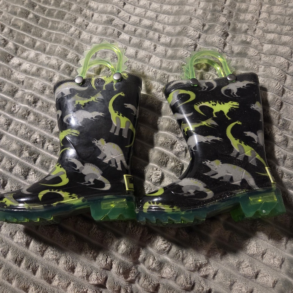Western Chief Dinosaur Kids Light Up Rain Boots Green Black Size 5 Waterproof